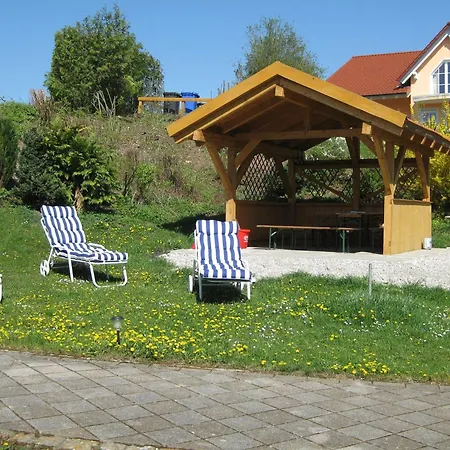 公寓 In Mit Garten